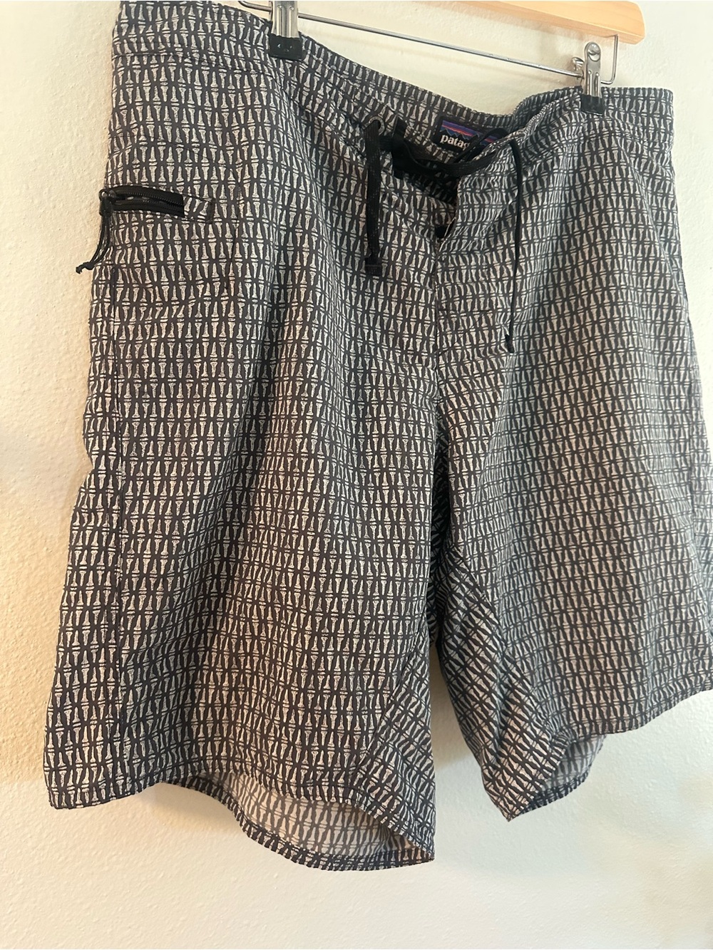 Patagonia Black & White Geometric Swim Board Shorts - Picture 4 of 5